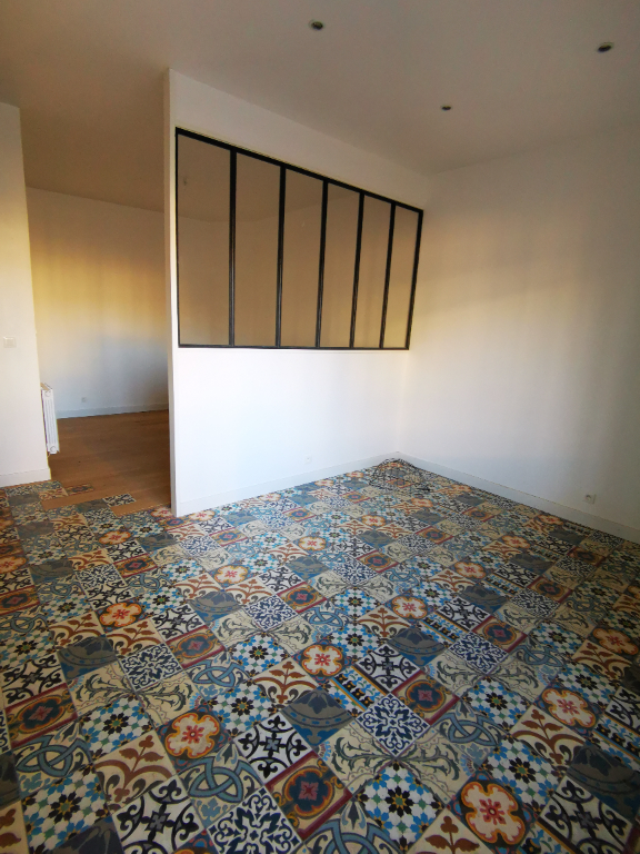 BORDEAUX BORDEAUX  -  MURS COMMERCIAUX/PROFESSIONNELS  LIBRES 6