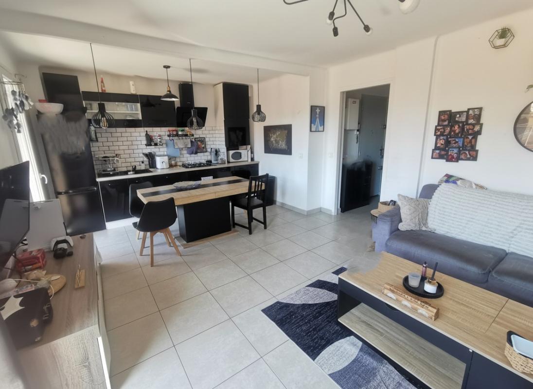 DRAGUIGNAN 3 pièces traversant avec 2 balcons 3