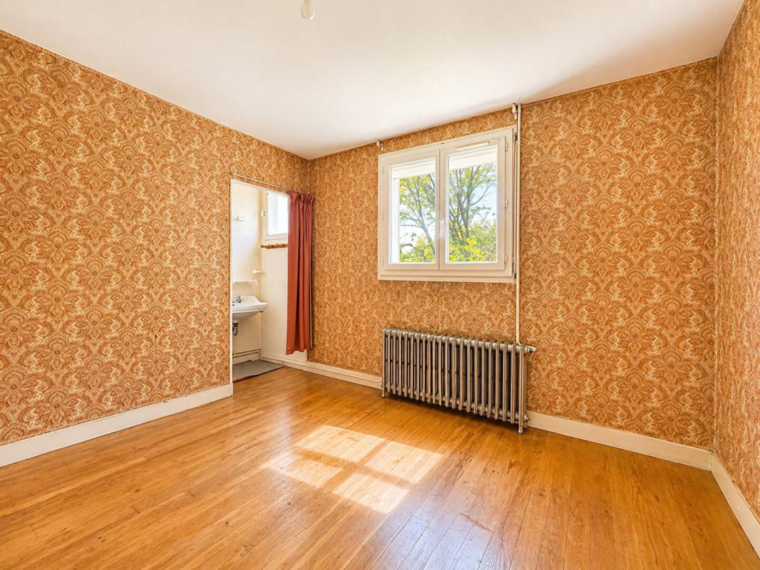 BELLEME Bellême centre à pied - Grande maison 7 chambres avec jardin de 1800 m², garage et fort potentiel 12