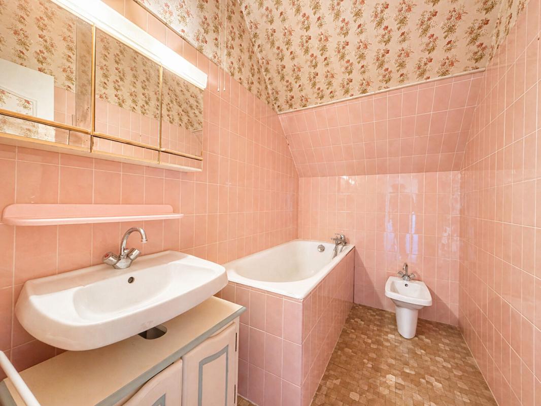 BELLEME Bellême centre à pied - Grande maison 7 chambres avec jardin de 1800 m², garage et fort potentiel 17