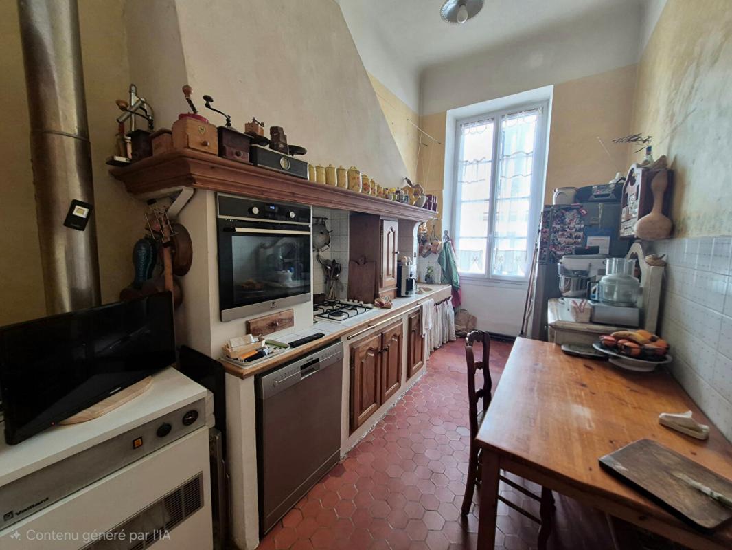 MARSEILLE-6E-ARRONDISSEMENT Appartement Marseille 13006  T6 161 m2 6
