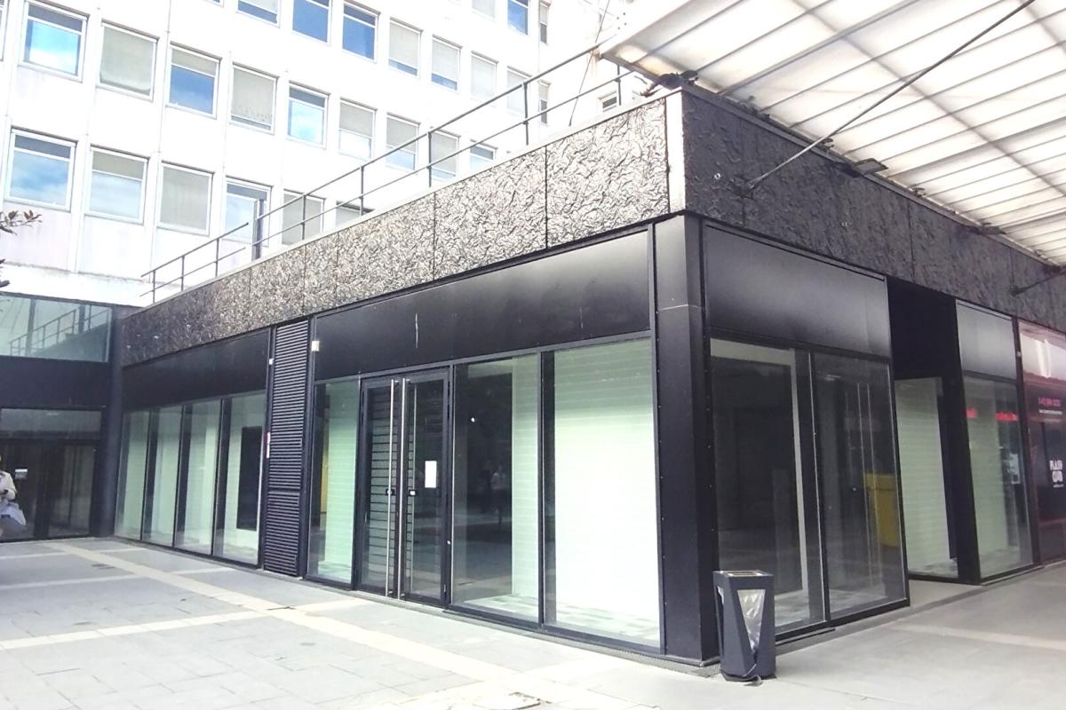 SAINT-BRIEUC SAINT BRIEUC - CENTRE COMMERCIAL, LOCAL 143 m², EMPLACEMENT N°1 1
