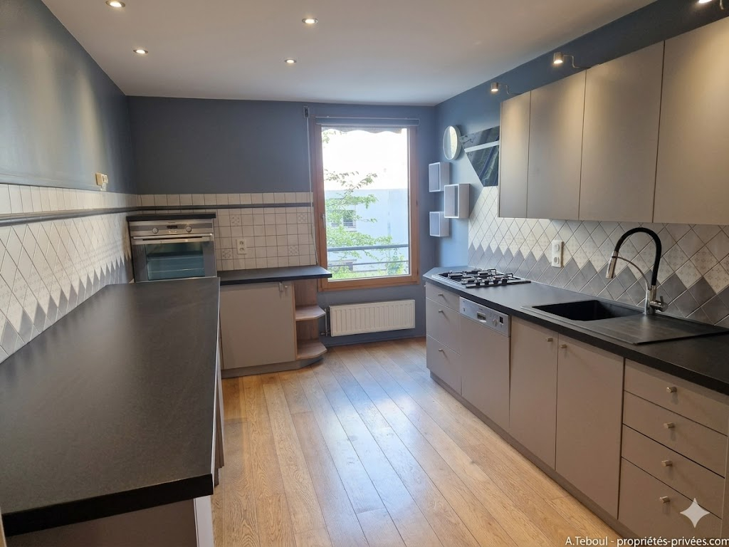 VILLEURBANNE GRATTE CIEL -  ELEGANT T4 DE 105M² - BALCON A VIVRE - RESIDENCE DE STANDING AVEC  GARAGE ET CAVE 5