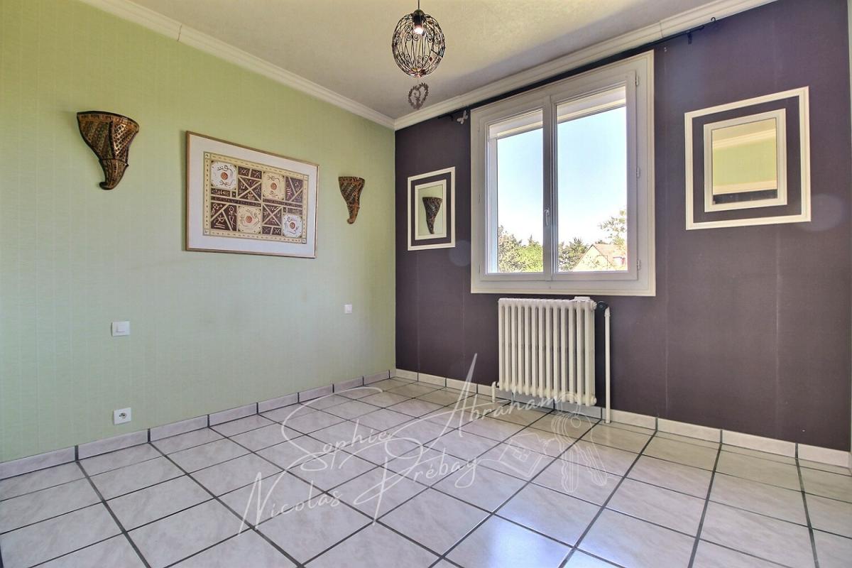 TOURY Maison individuelle avec sous-sol et jardin 6