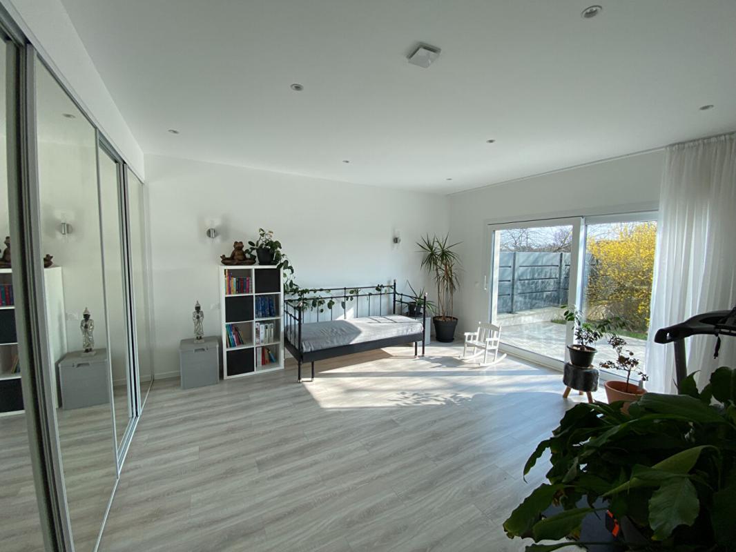 COULOMMIERS Bien d'exception éco-performant - DPE A/A 9