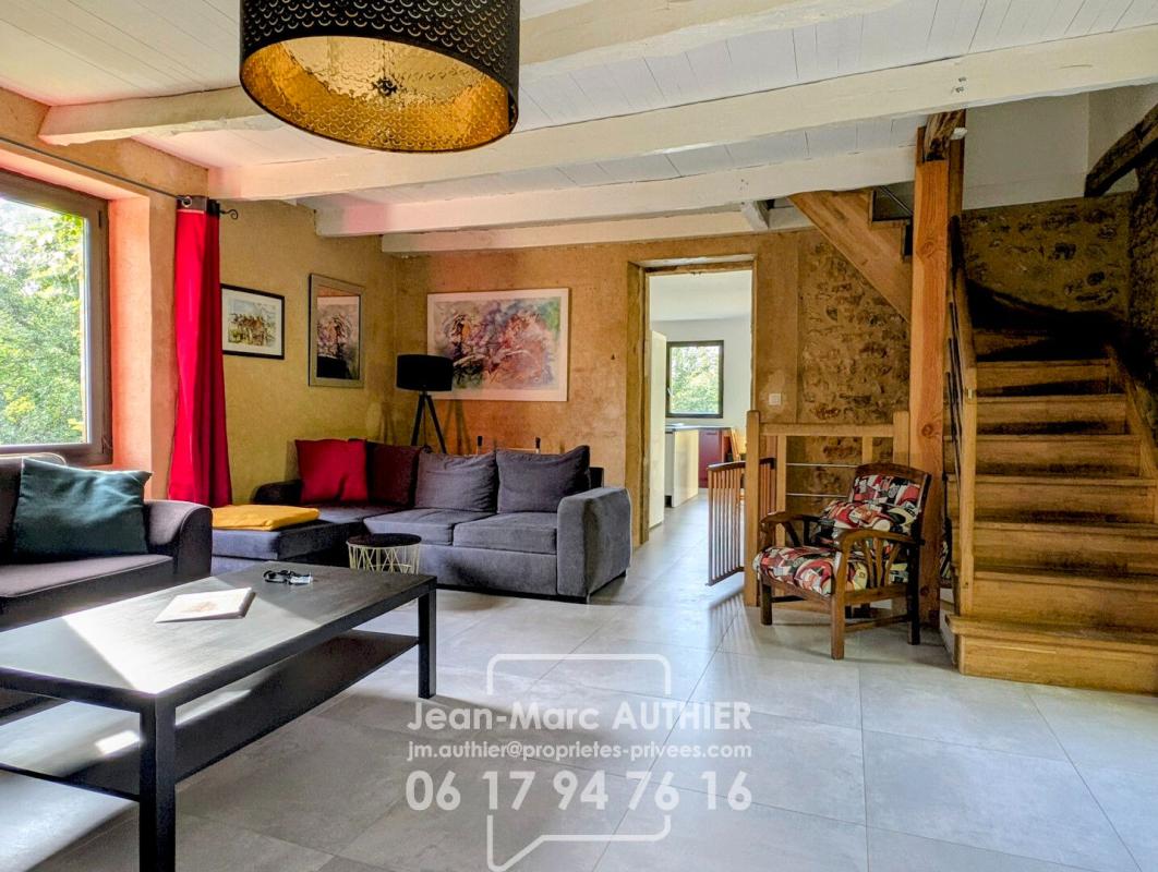 BELVES Propriété de charme, 212 m2, 6 chambres, piscine chauffée sur 6774 m2 7