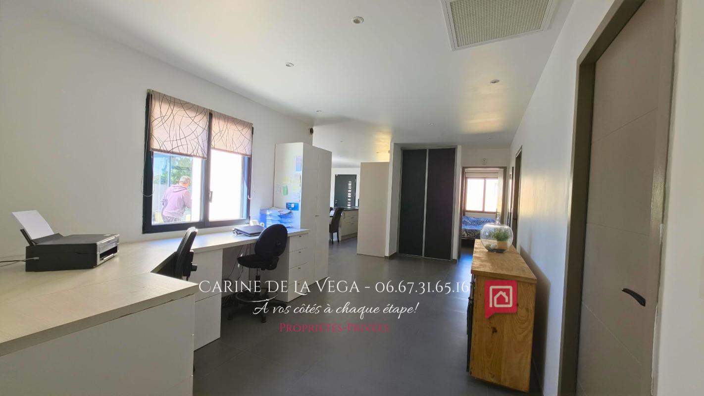 TOURBES Villa contemporaine plain-pied de 127m² avec piscine à deux pas de Pézenas 15