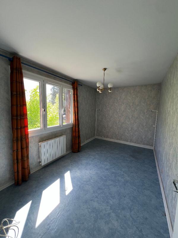 GUILHERAND-GRANGES Appartement Guilherand Granges 5 pièce(s) 93 m2, garage, cave 9