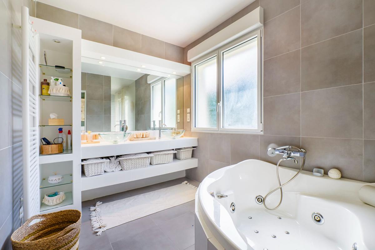 SAINT-ANDRE-DES-EAUX Spacieuse villa dans le domaine du golf de La Baule 10