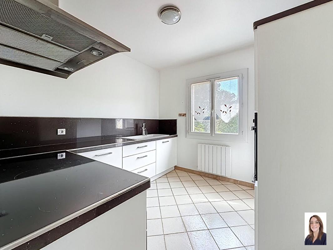 TOURVES Maison  5 pièce(s) 120 m2 5