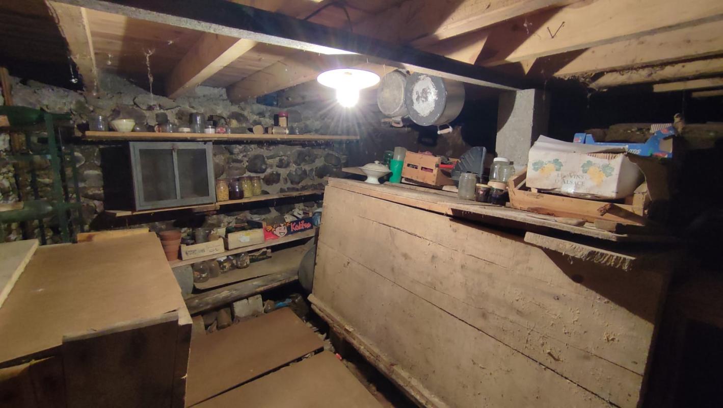 CROS Maison avec terrain commune de Cros 63810 11