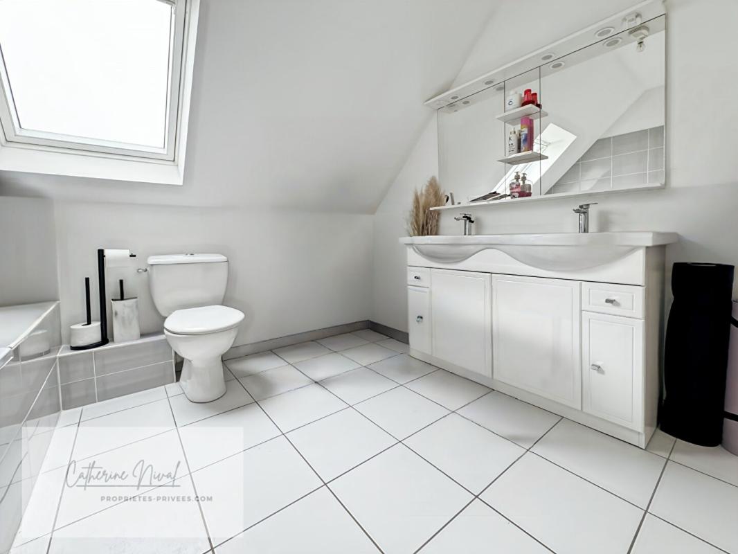 TRIGNAC Maison Trignac  3 chambres , jardin , garage 13