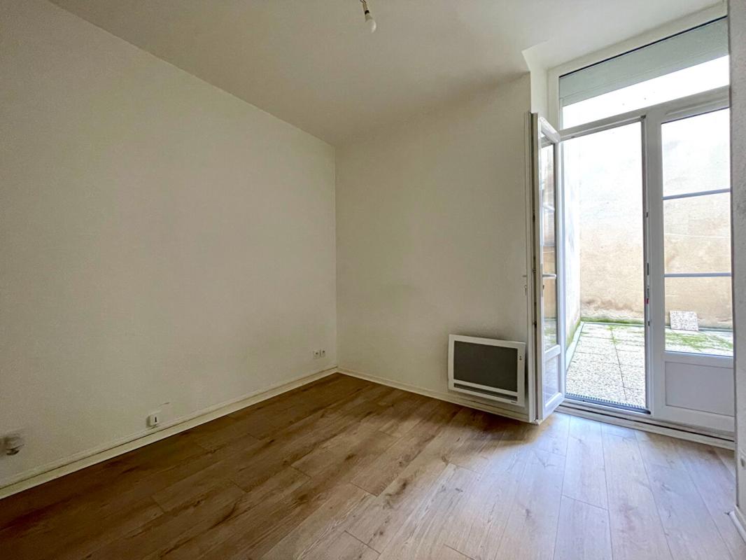 BORDEAUX Appartement Bordeaux 3 pièce(s) 61 m2 + Terrasse env 18 m2 3