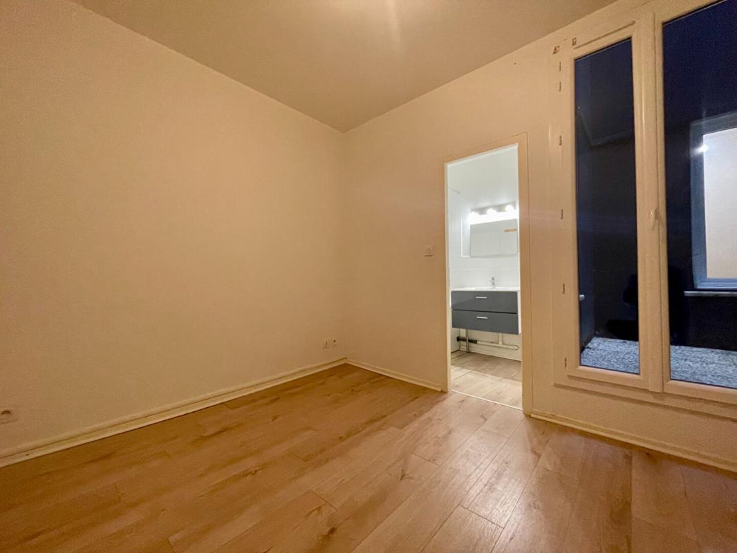 BORDEAUX Appartement Bordeaux 3 pièce(s) 61 m2 + Terrasse env 18 m2 5