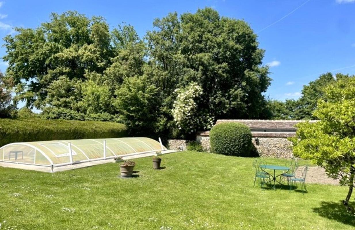 JOIGNY Dixmont- Longère de charme 335 m2 environ de surface habitable/5 chambres possibles/piscine couverte/sauna/annexe indépendante/garage 60 m2 envrion 16
