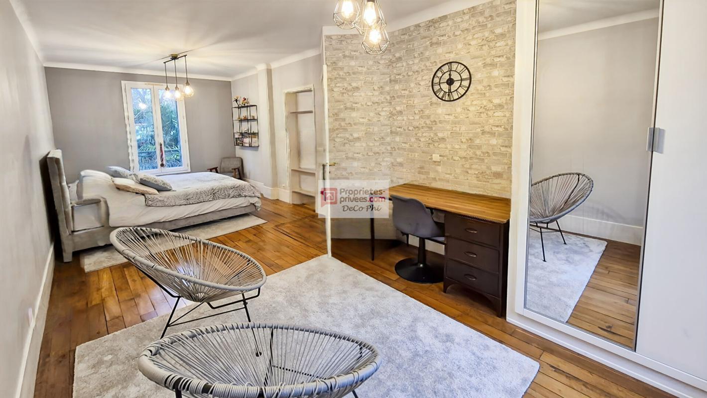 SURESNES Suresnes centre-ville bas  grande maison d'exception 13