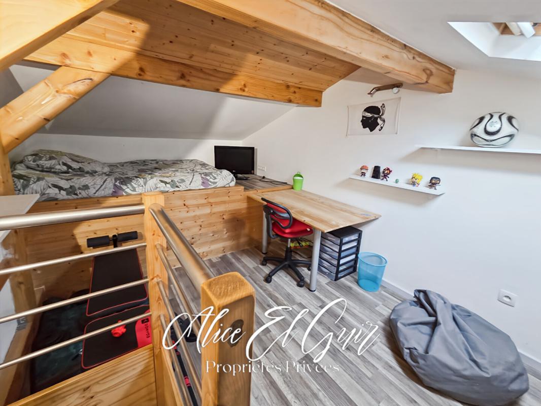 CARCASSONNE Proche Carcassonne - Maison 4 pièce(s) 107 m² / 607 m² de terrain 12