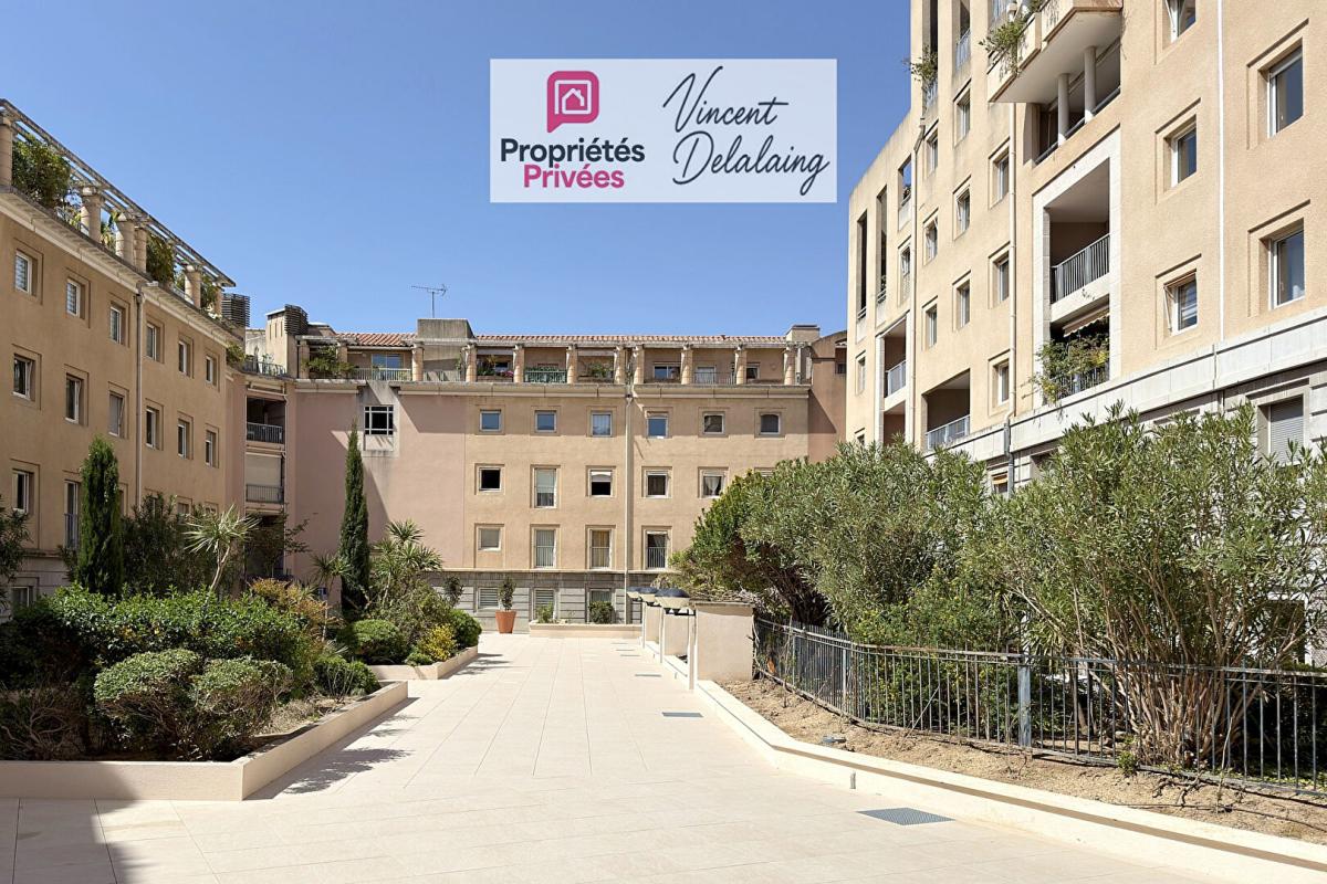 AIX-EN-PROVENCE Grand duplex au centre dans résidence de standing avec parking 13