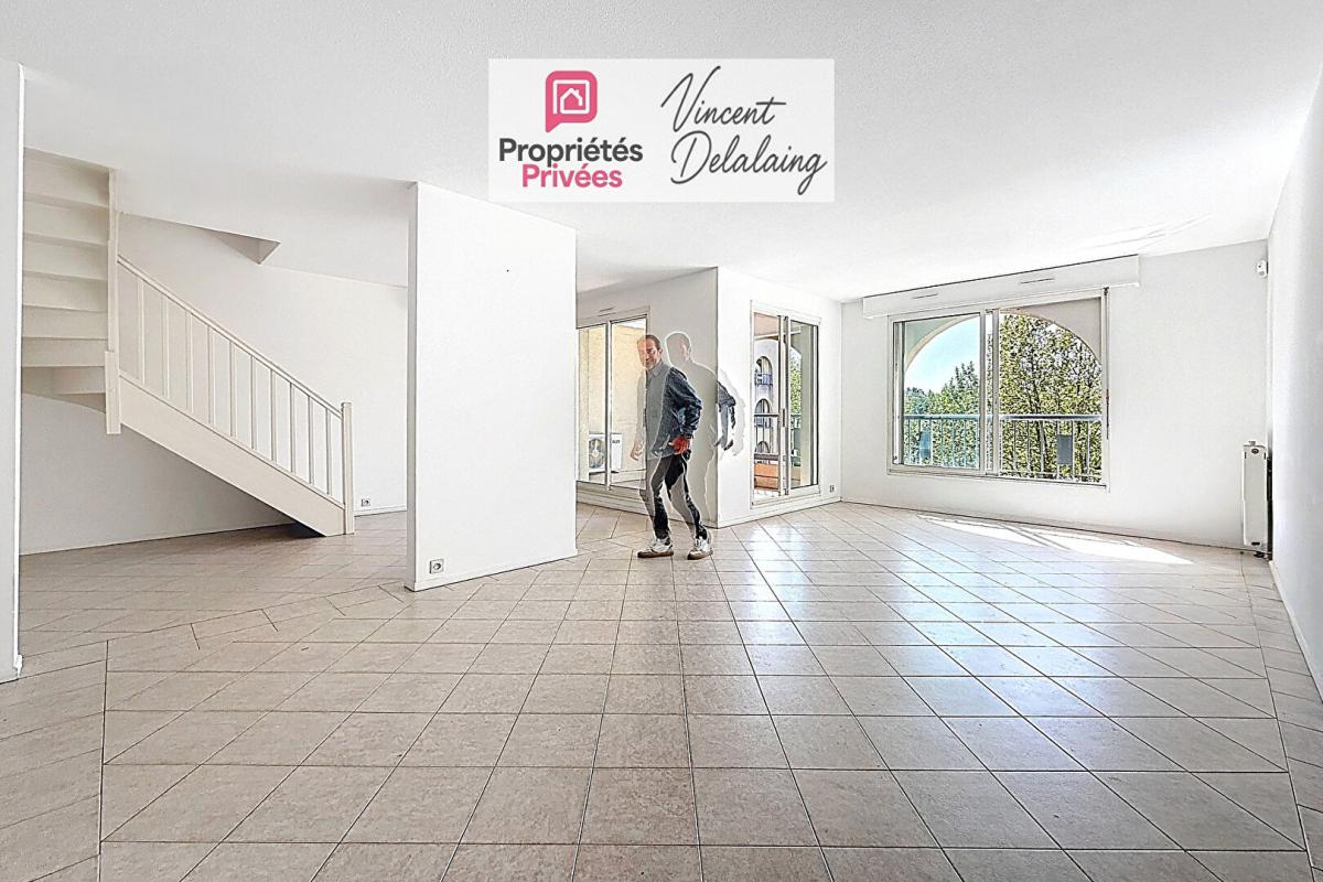 AIX-EN-PROVENCE Grand duplex au centre dans résidence de standing avec parking 2