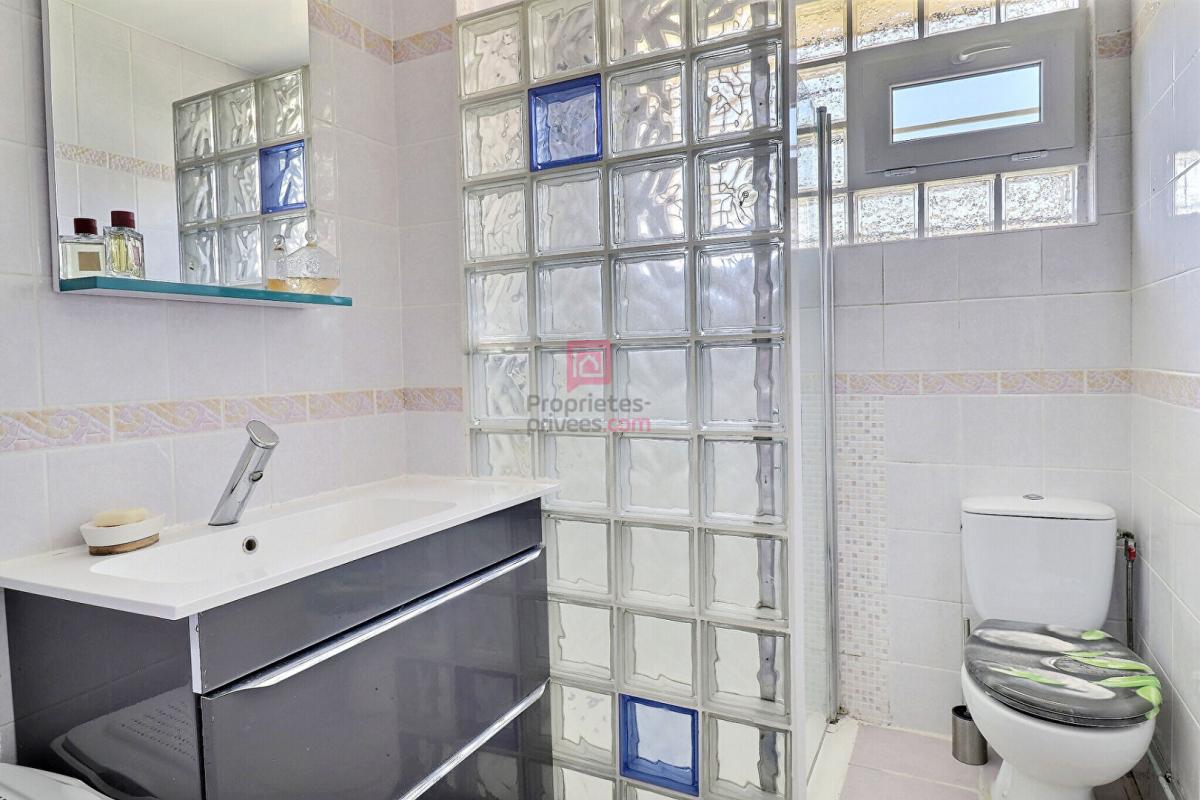 BRETIGNY-SUR-ORGE Maison  118.6 m² - plain pied - Brétigny-sur-Orge  - 5 chambres - Proche  gare 9