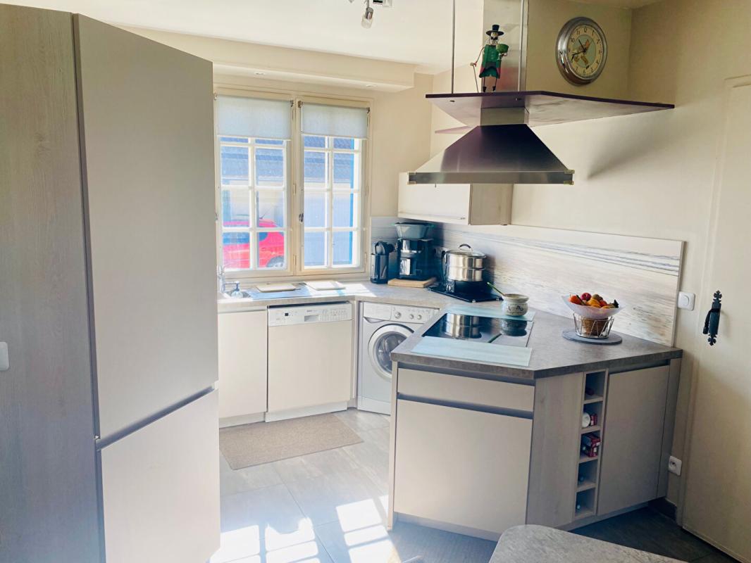 CROISSY-BEAUBOURG Maison Croissy-beaubourg 7 pièce(s) 6