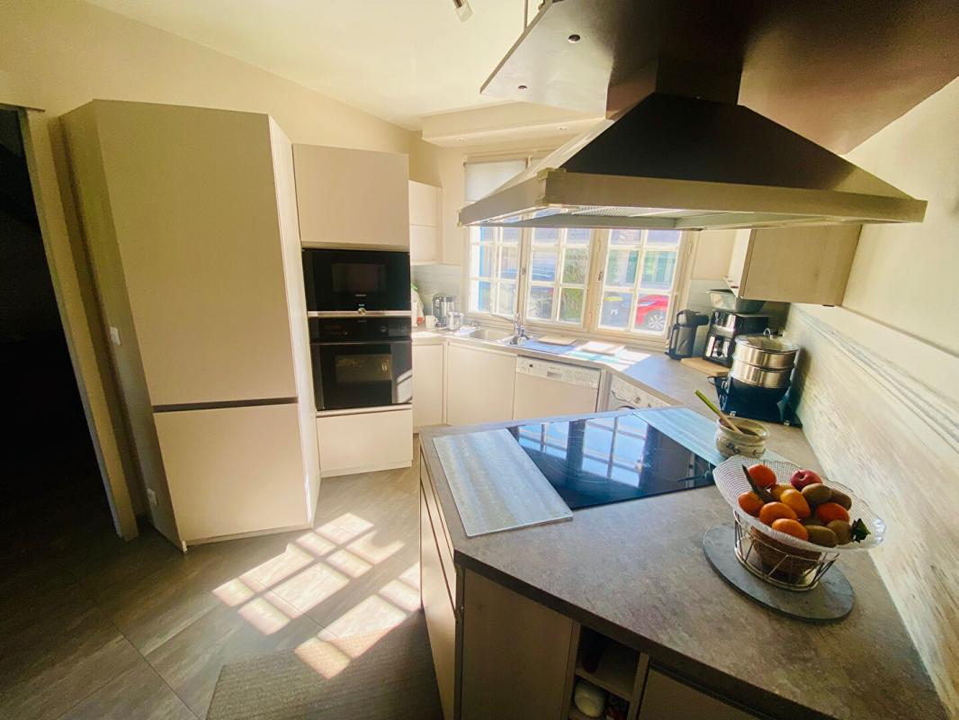 CROISSY-BEAUBOURG Maison Croissy-beaubourg 7 pièce(s) 7