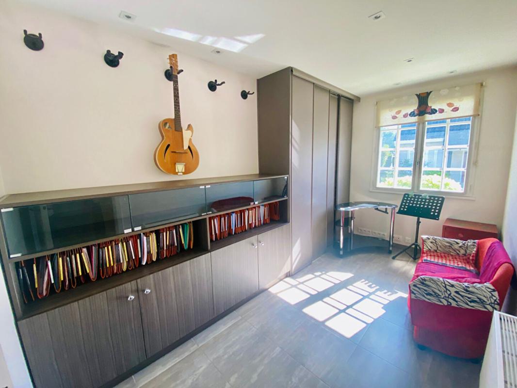 CROISSY-BEAUBOURG Maison Croissy-beaubourg 7 pièce(s) 8