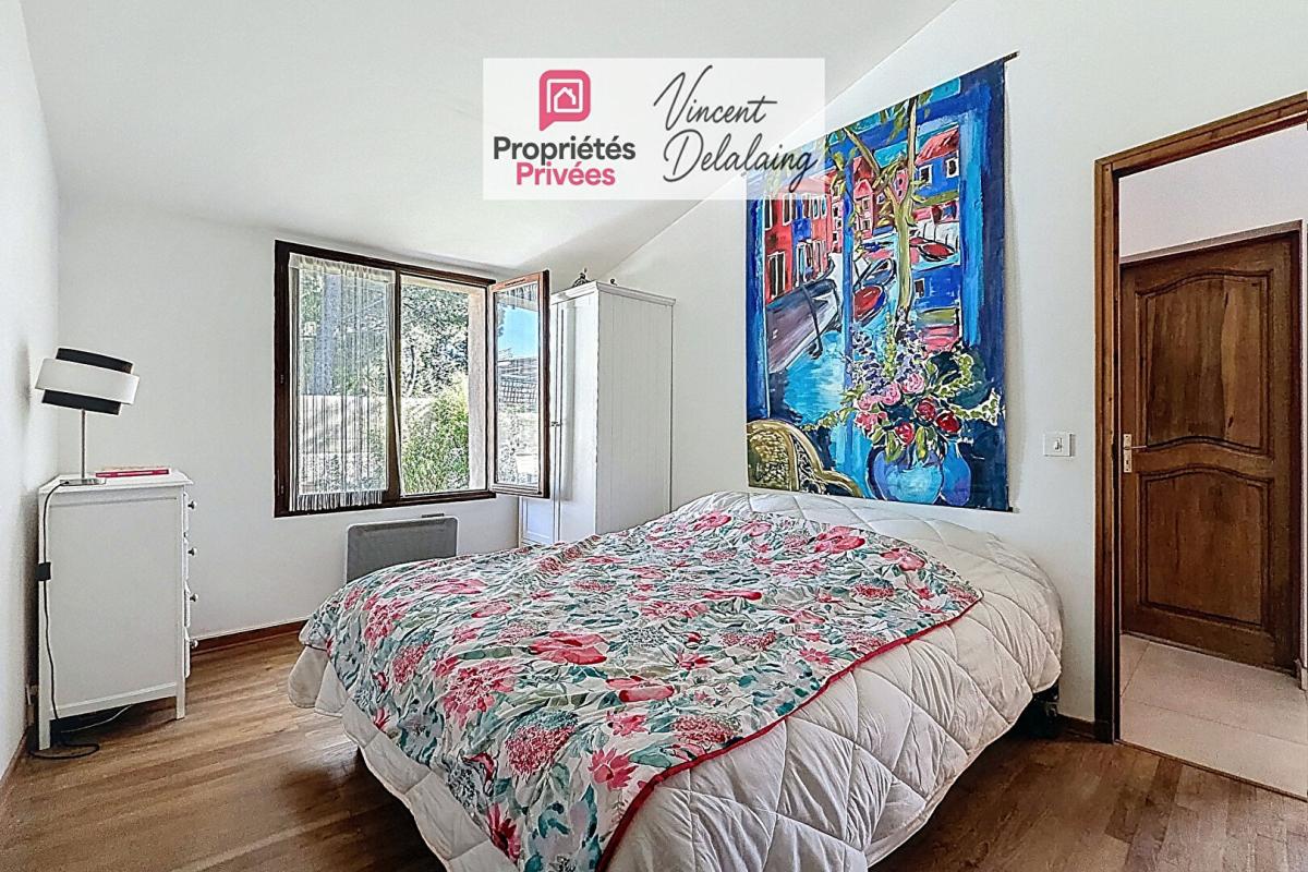 PERTUIS Jolie maison avec piscine et T2 indépendant 8