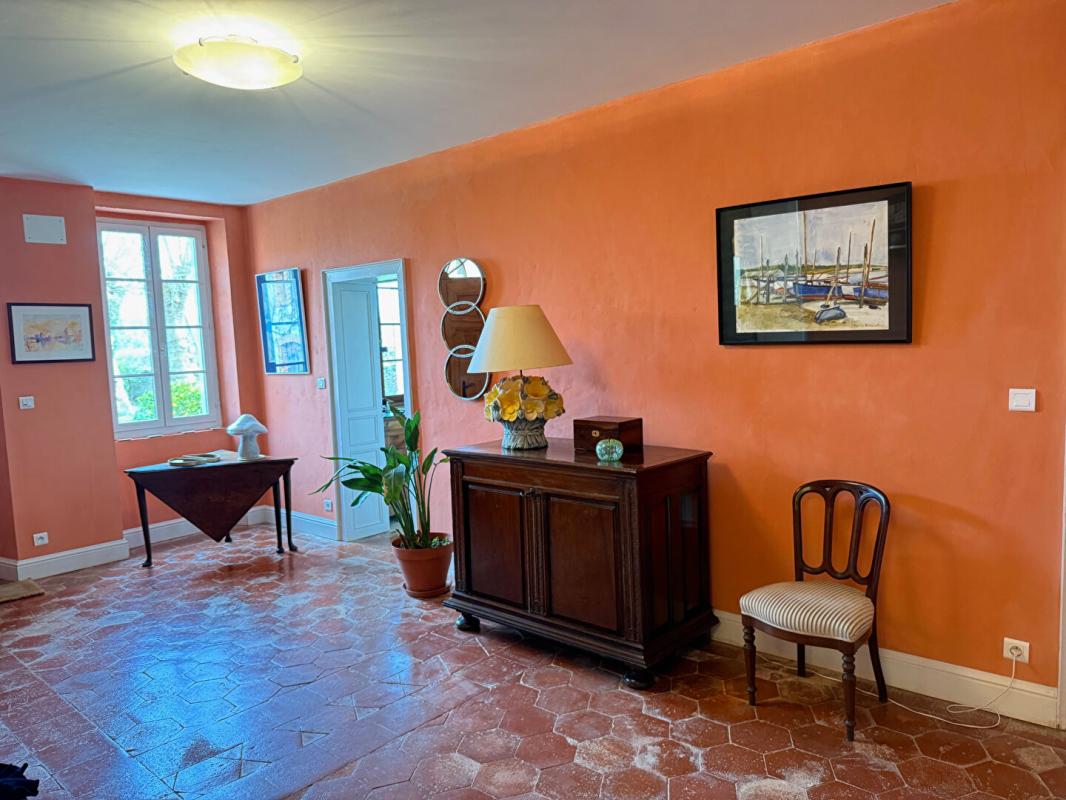 VILLENEUVE-DE-MARSAN Demeure de prestige Villeneuve De Marsan 14 pièce(s) 430 m2 13