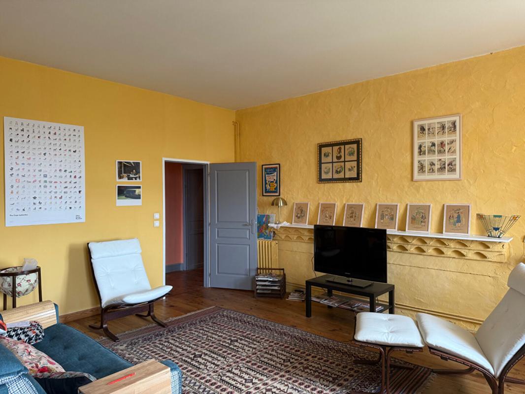 VILLENEUVE-DE-MARSAN Demeure de prestige Villeneuve De Marsan 14 pièce(s) 430 m2 15