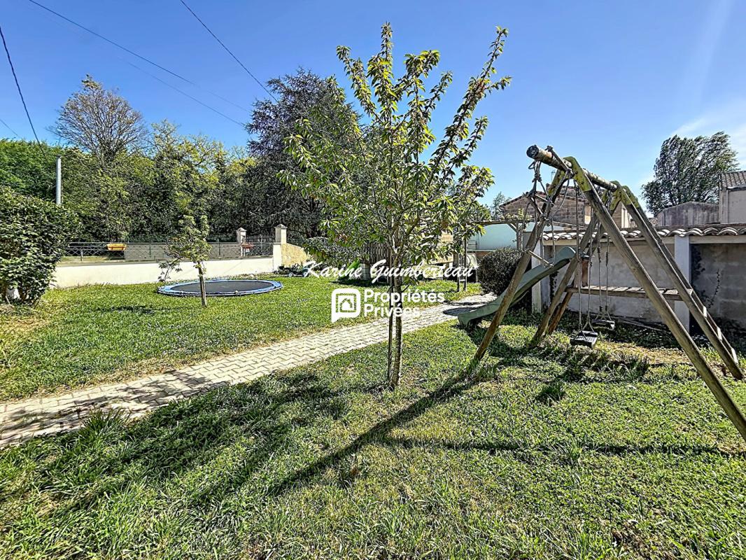 LIBOURNE Maison familiale avec jardin au calme- Proche Condat 12