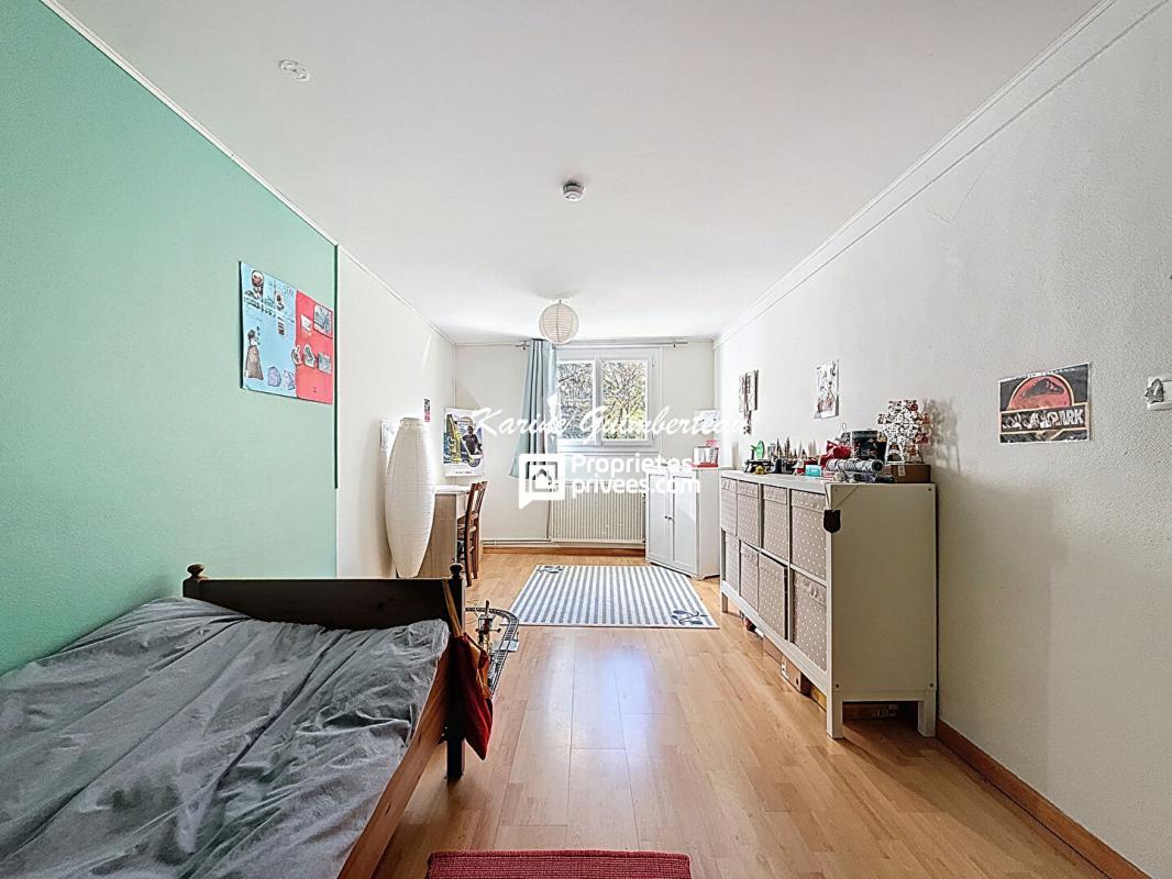 LIBOURNE Maison familiale avec jardin au calme- Proche Condat 16