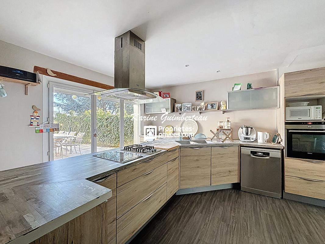 LIBOURNE Maison familiale avec jardin au calme- Proche Condat 5