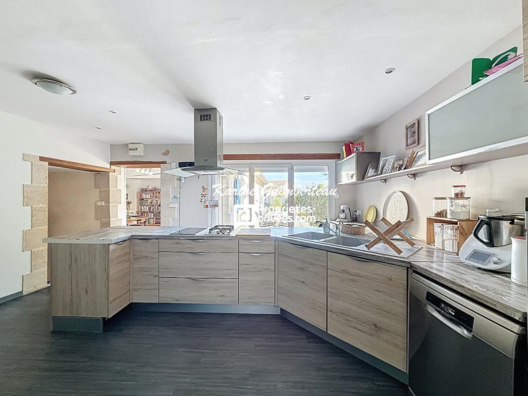 LIBOURNE Maison familiale avec jardin au calme- Proche Condat 7