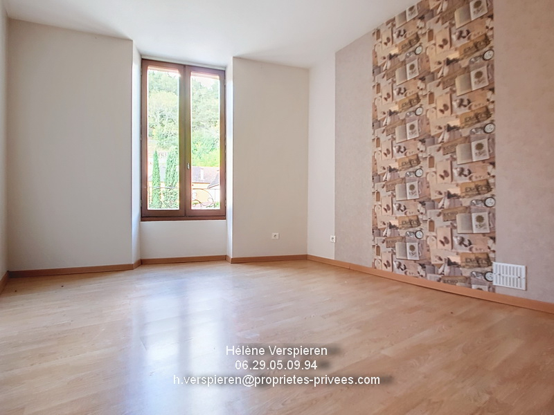 LE BUISSON-DE-CADOUIN Maison  8 pièce(s) 254 m2 avec  dépendance 10