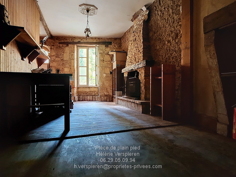 LE BUISSON-DE-CADOUIN Maison  8 pièce(s) 254 m2 avec  dépendance 5