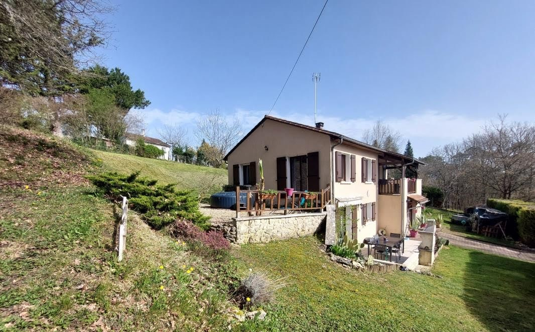 CHATEAU-L'EVEQUE Maison Château L'Evêque 130 m2 avec garage et jardin 15