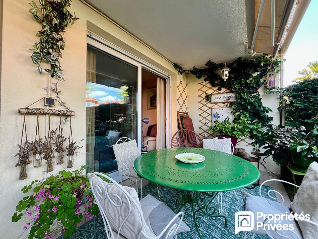 FREJUS Appartement 3 pièces avec jardin, résidence avec piscine, emplacement recherché 1