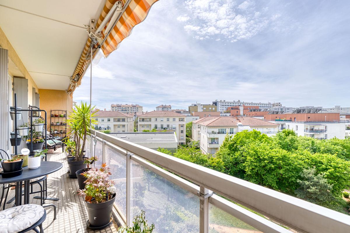 LYON-8E-ARRONDISSEMENT EXCLUSIVITE - Lyon 8ème - Appartement 4 pièces - 80 m2 9
