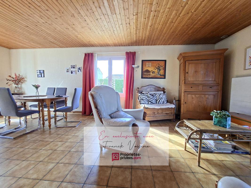 LES HERBIERS A VENDRE en Exclusivité aux Herbiers, maison plain-pied de 91 m2 avec 3 chambres et 1 bureau ou chambre sur une parcelle de 436 m2 10