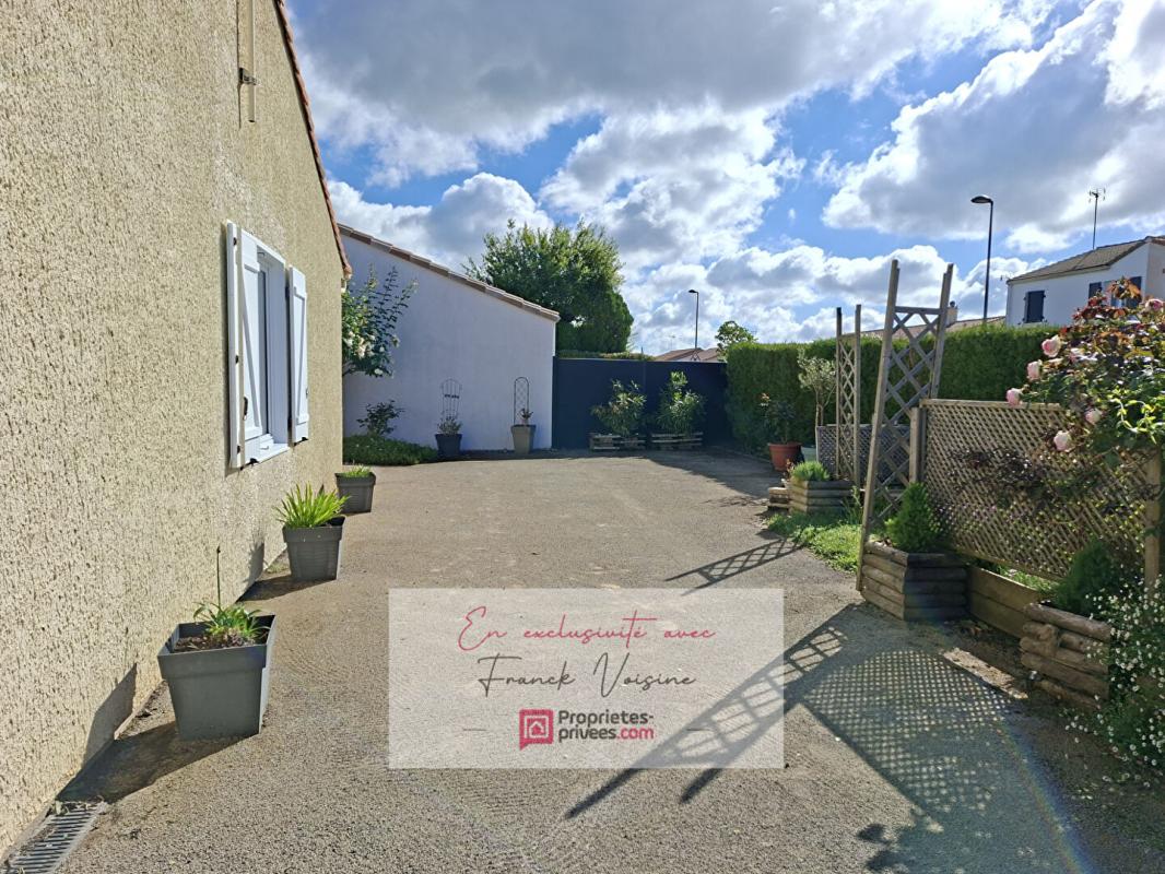 LES HERBIERS A VENDRE en Exclusivité aux Herbiers, maison plain-pied de 91 m2 avec 3 chambres et 1 bureau ou chambre sur une parcelle de 436 m2 13