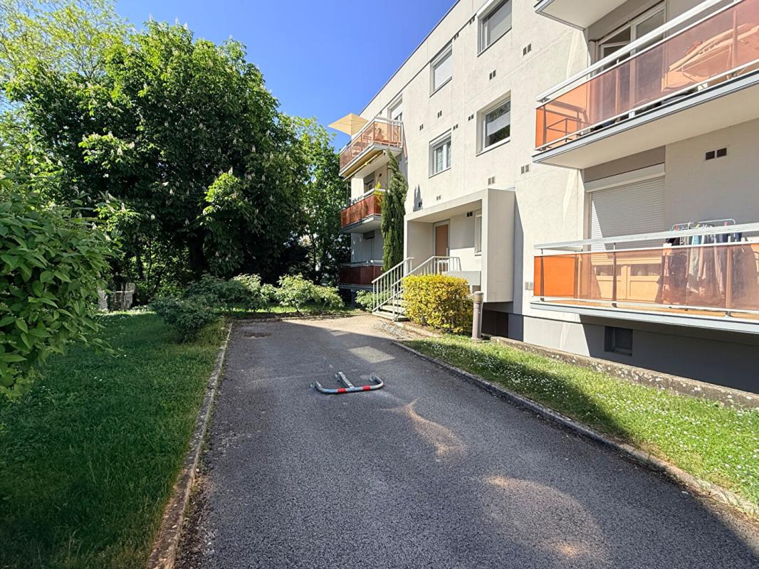 FONTAINE-LES-DIJON Appartement 2 pièces 47 m2 avec balcon - FONTAINE LES DIJON 11