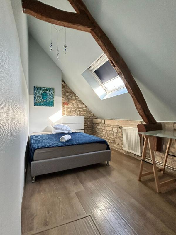 LIANCOURT-SAINT-PIERRE CHARMANTE MAISON EN PIERRES DE 7 PIECES, 5 CHAMBRES 12