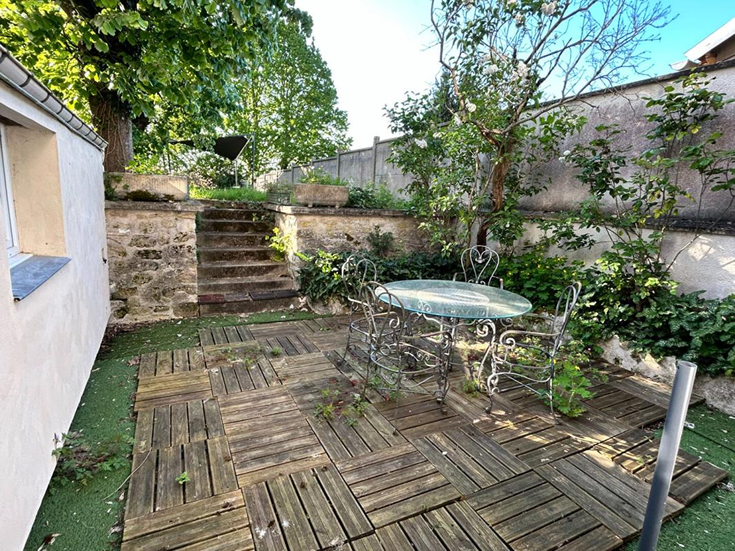 LIANCOURT-SAINT-PIERRE CHARMANTE MAISON EN PIERRES DE 7 PIECES, 5 CHAMBRES 16