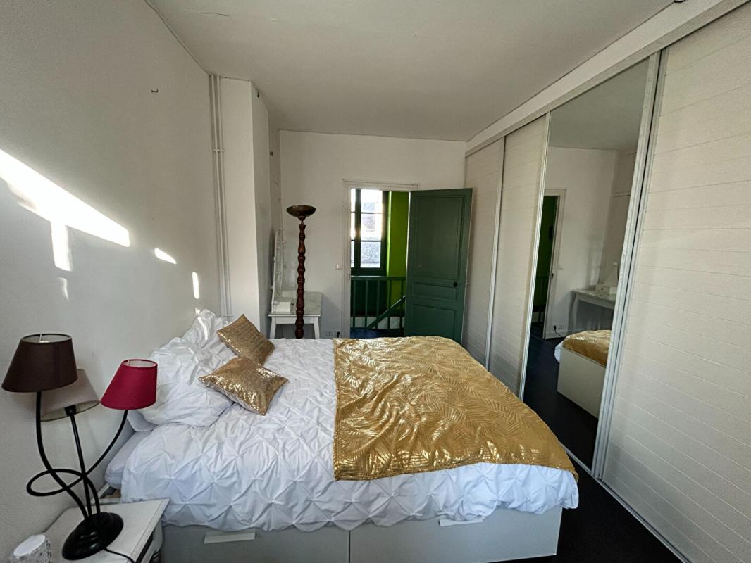 LIANCOURT-SAINT-PIERRE CHARMANTE MAISON EN PIERRES DE 7 PIECES, 5 CHAMBRES 9