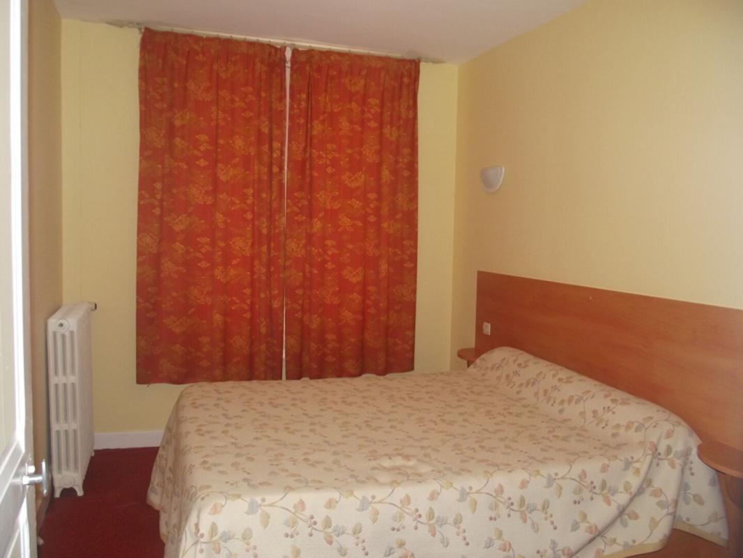 BRIENNE-LE-CHATEAU Bel immeuble rénové 4