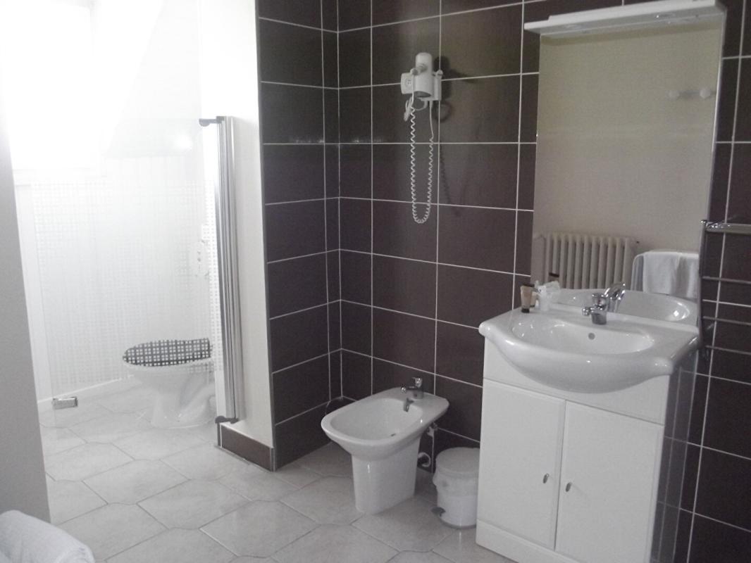 BRIENNE-LE-CHATEAU Bel immeuble rénové 7