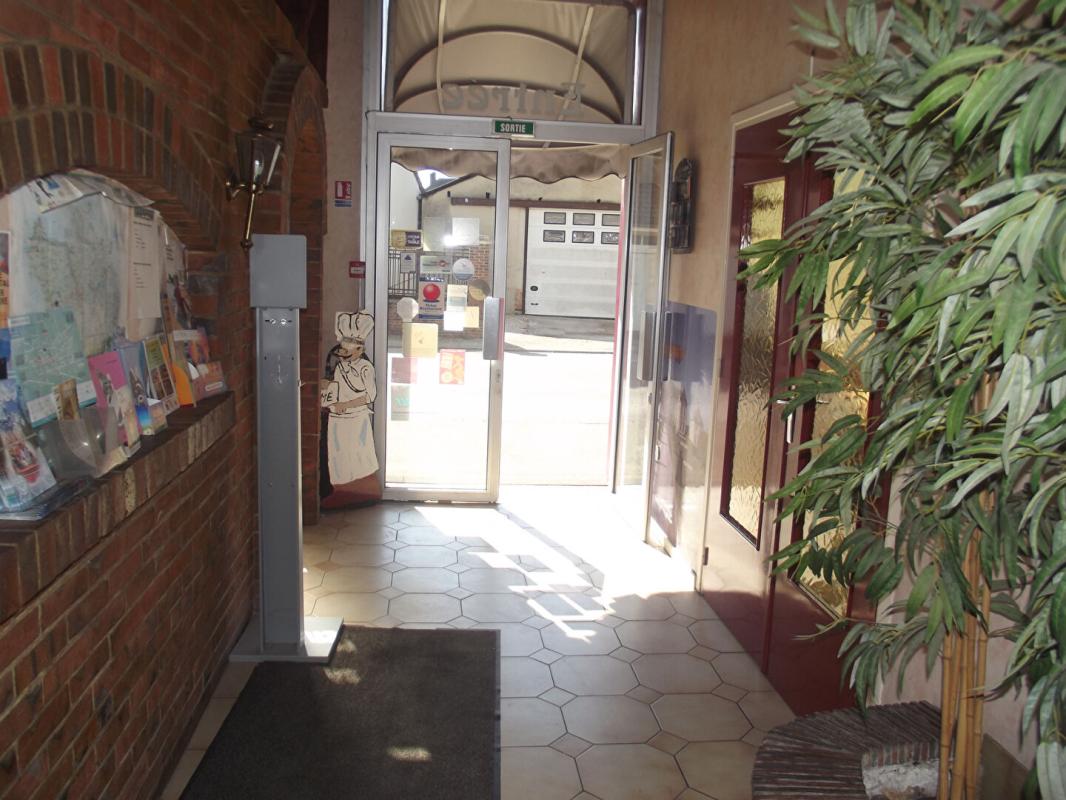 BRIENNE-LE-CHATEAU Bel immeuble rénové 8