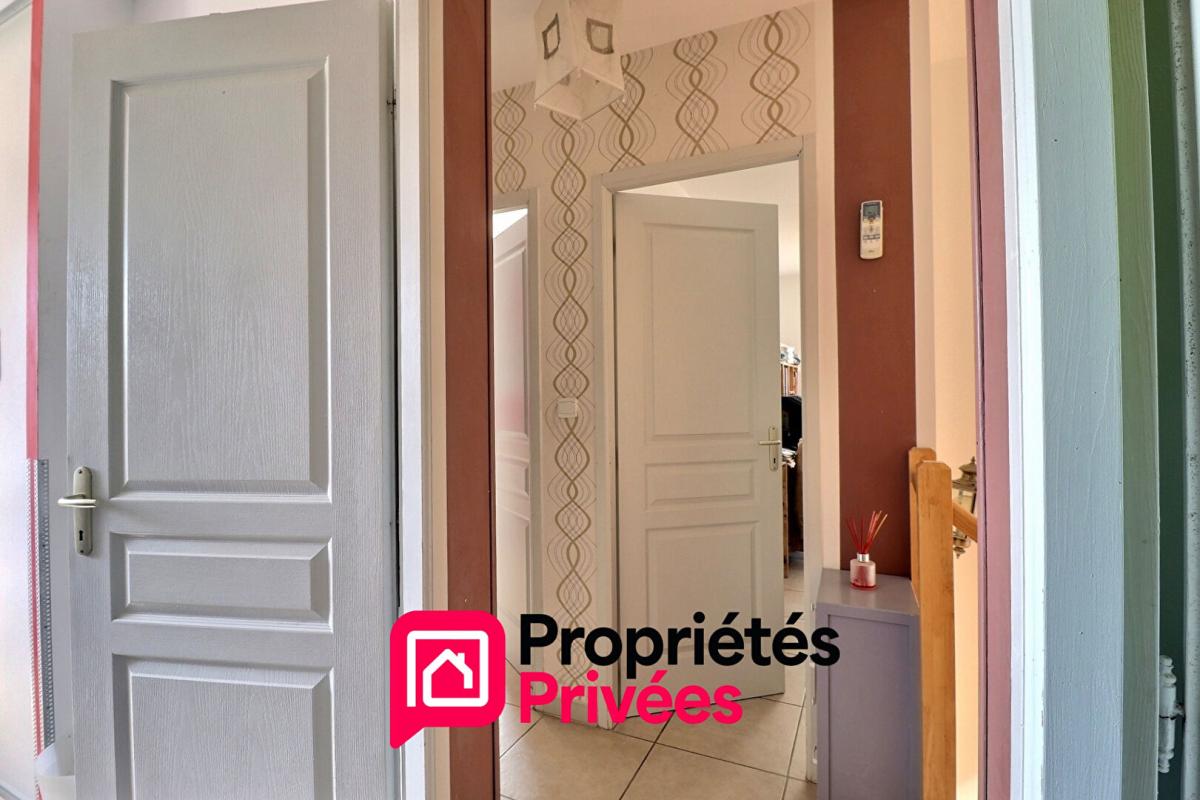 UZES Proche Uzès, maison avec piscine 11