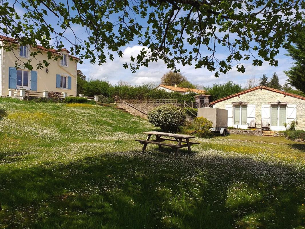 VARAIGNES Maison avec Piscine Varaignes 7 pièce(s) 190 m2 11